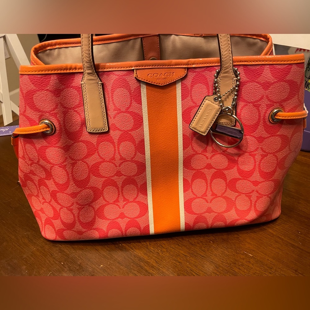 Coach purse and matching wristlet